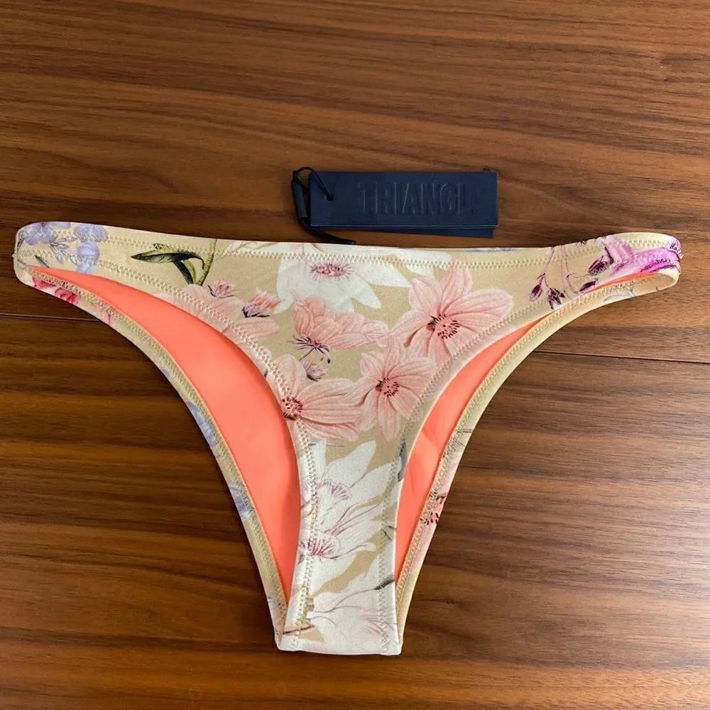 Triangl floral pattern swimsuit bottom size L